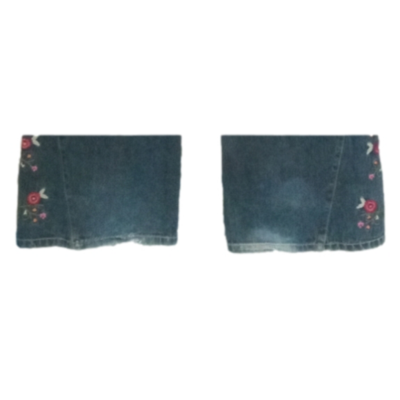 ST. JOHN'S BAY Sz 16T Women's Flare Bottom with Embroidered Flowers jeans VGUC - Picture 5 of 6
